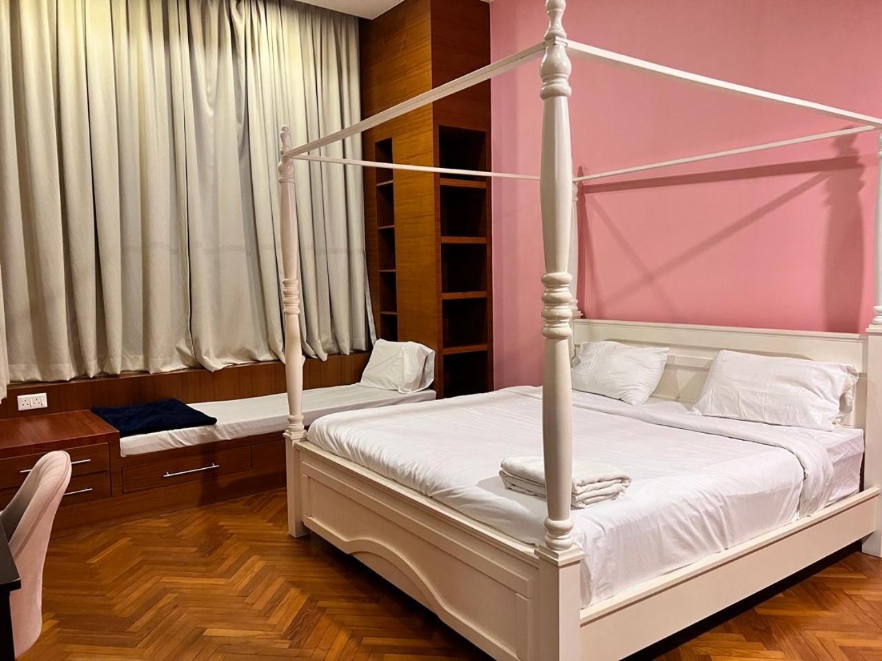 Aparthotel Profolio @ Straits Quay Tanjung Tokong Zewnętrze zdjęcie