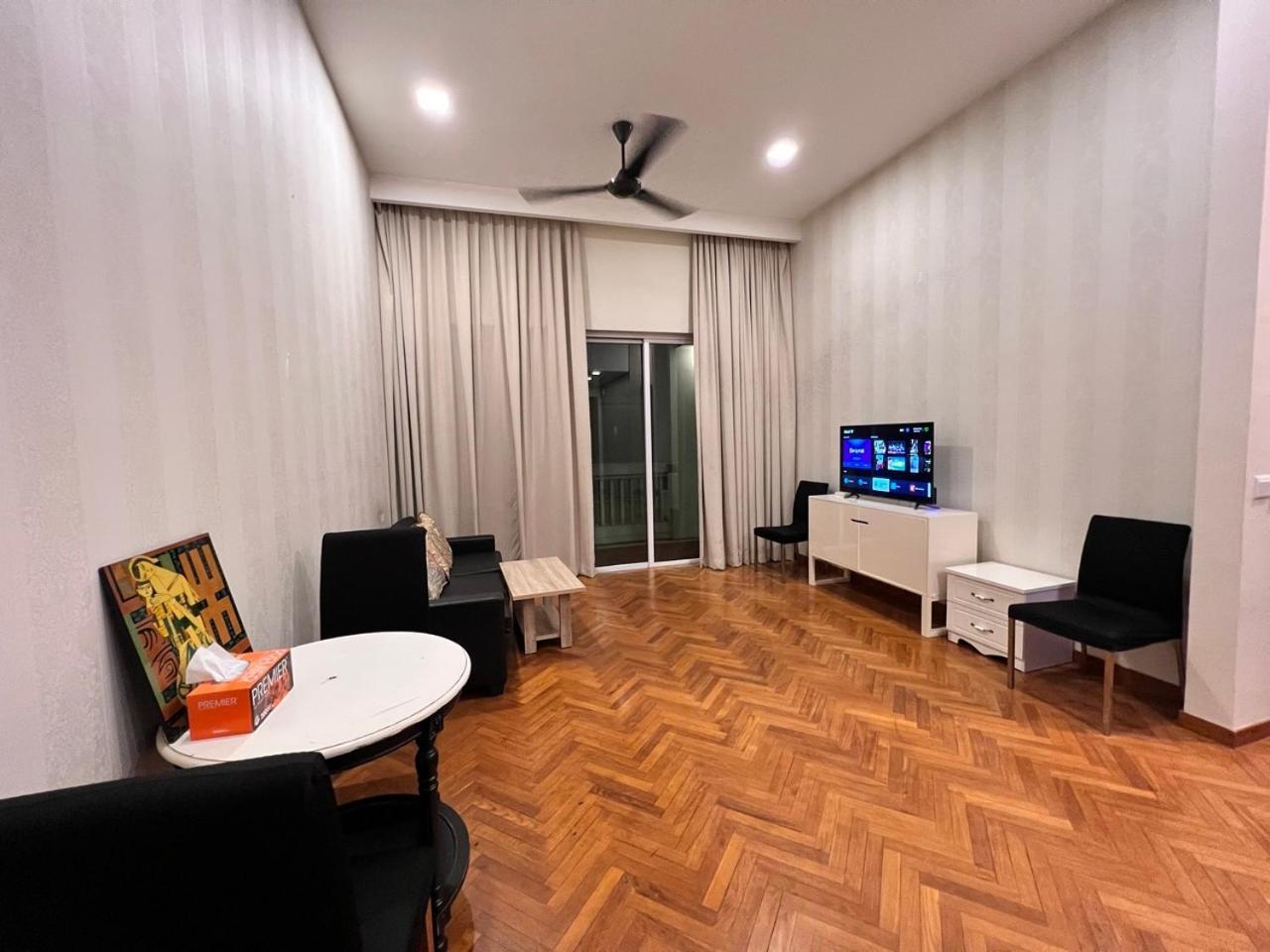 Aparthotel Profolio @ Straits Quay Tanjung Tokong Zewnętrze zdjęcie