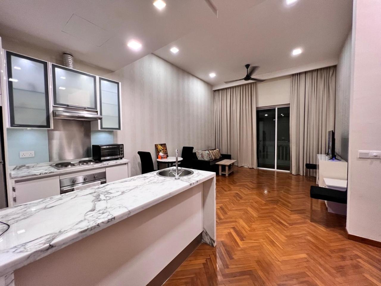 Aparthotel Profolio @ Straits Quay Tanjung Tokong Zewnętrze zdjęcie