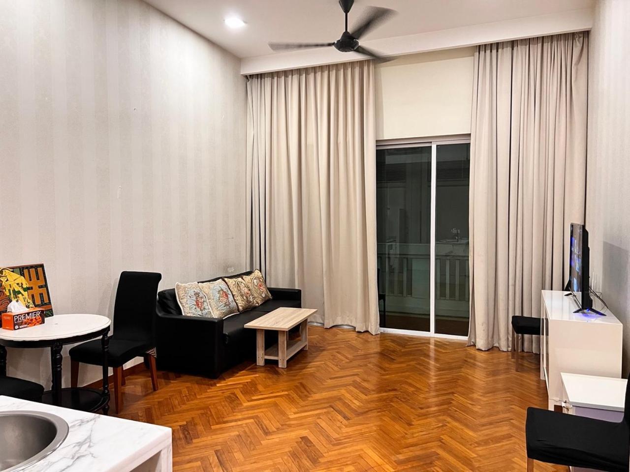 Aparthotel Profolio @ Straits Quay Tanjung Tokong Zewnętrze zdjęcie