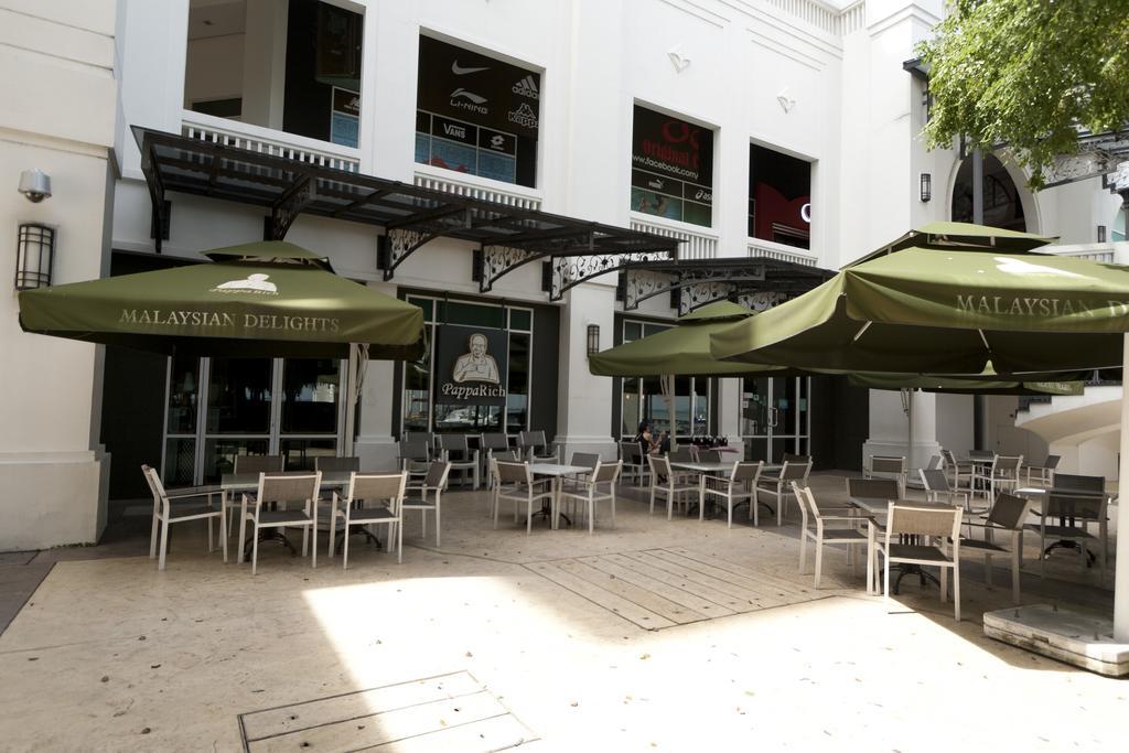 Aparthotel Profolio @ Straits Quay Tanjung Tokong Zewnętrze zdjęcie