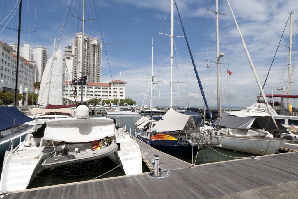 Aparthotel Profolio @ Straits Quay Tanjung Tokong Zewnętrze zdjęcie