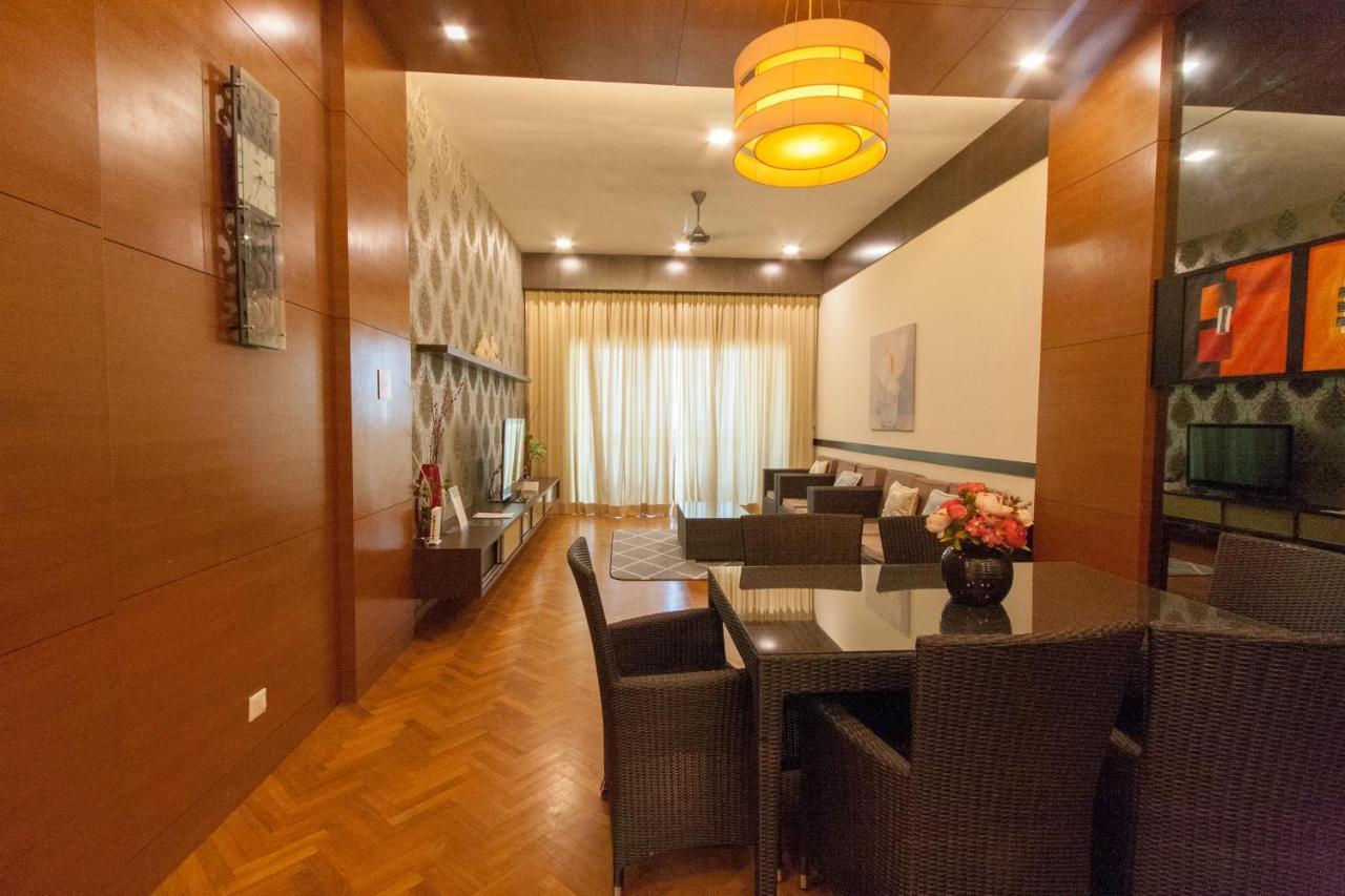 Aparthotel Profolio @ Straits Quay Tanjung Tokong Zewnętrze zdjęcie