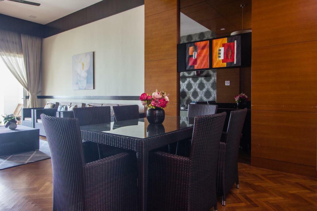 Aparthotel Profolio @ Straits Quay Tanjung Tokong Zewnętrze zdjęcie