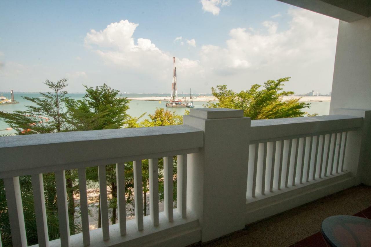 Aparthotel Profolio @ Straits Quay Tanjung Tokong Zewnętrze zdjęcie